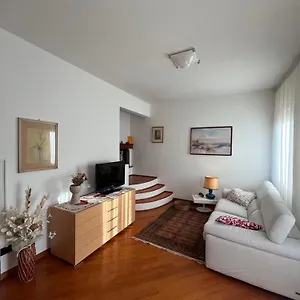 https://casa-dandelle.it-tuscanyhotel.com